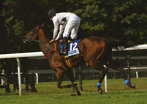  - Baralinka and Ryan Moore at Kempton - 6 September 2003 - 2