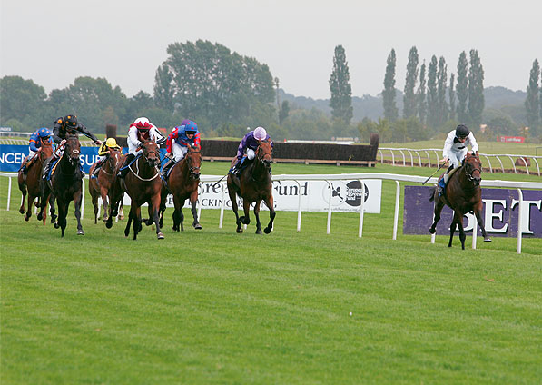  - Harlech Castle and Tolley Dean  winning at Newbury - 24 August 2007 - 1
