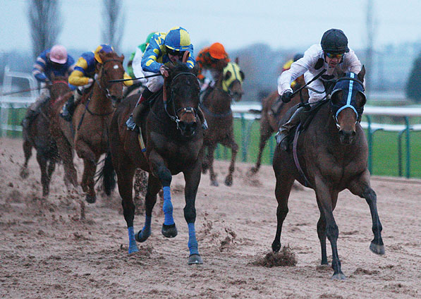  - Harlech Castle and Stephen Craine winning at Southwell - 29 December 2009 - 1