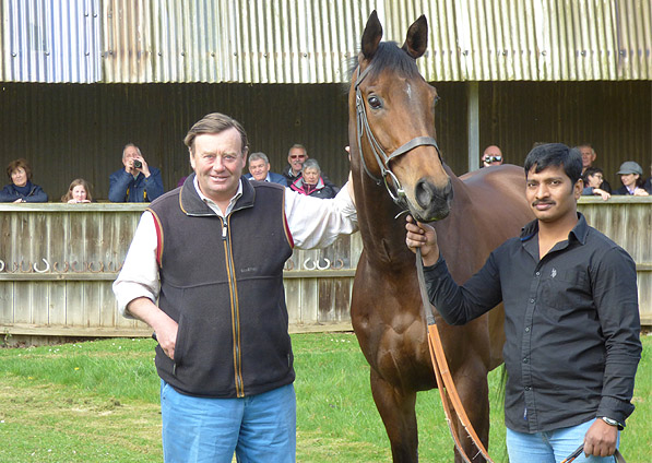  - Mister Dillon with Nicky Henderson - 13 April 2014 - 1