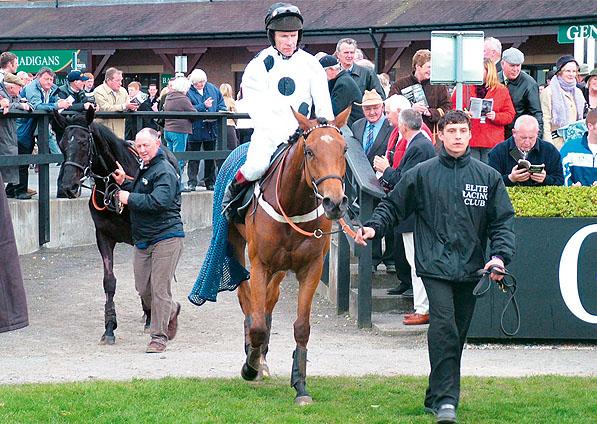  - Trompette and Mick Fitzgerald at Punchestown - 26 April 2006