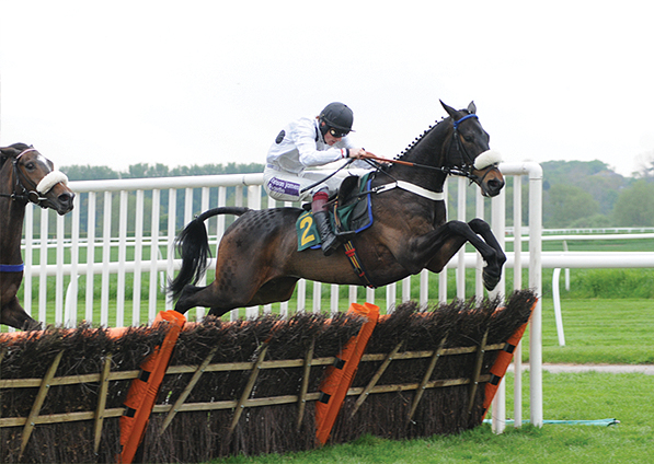  - Volcanic and Sam Twiston-Davies winning at Bangor - 2 May 2014 - 1