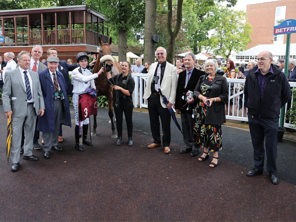  - Zapphire, Ryan Sexton and members at Haydock - 12 August 2023